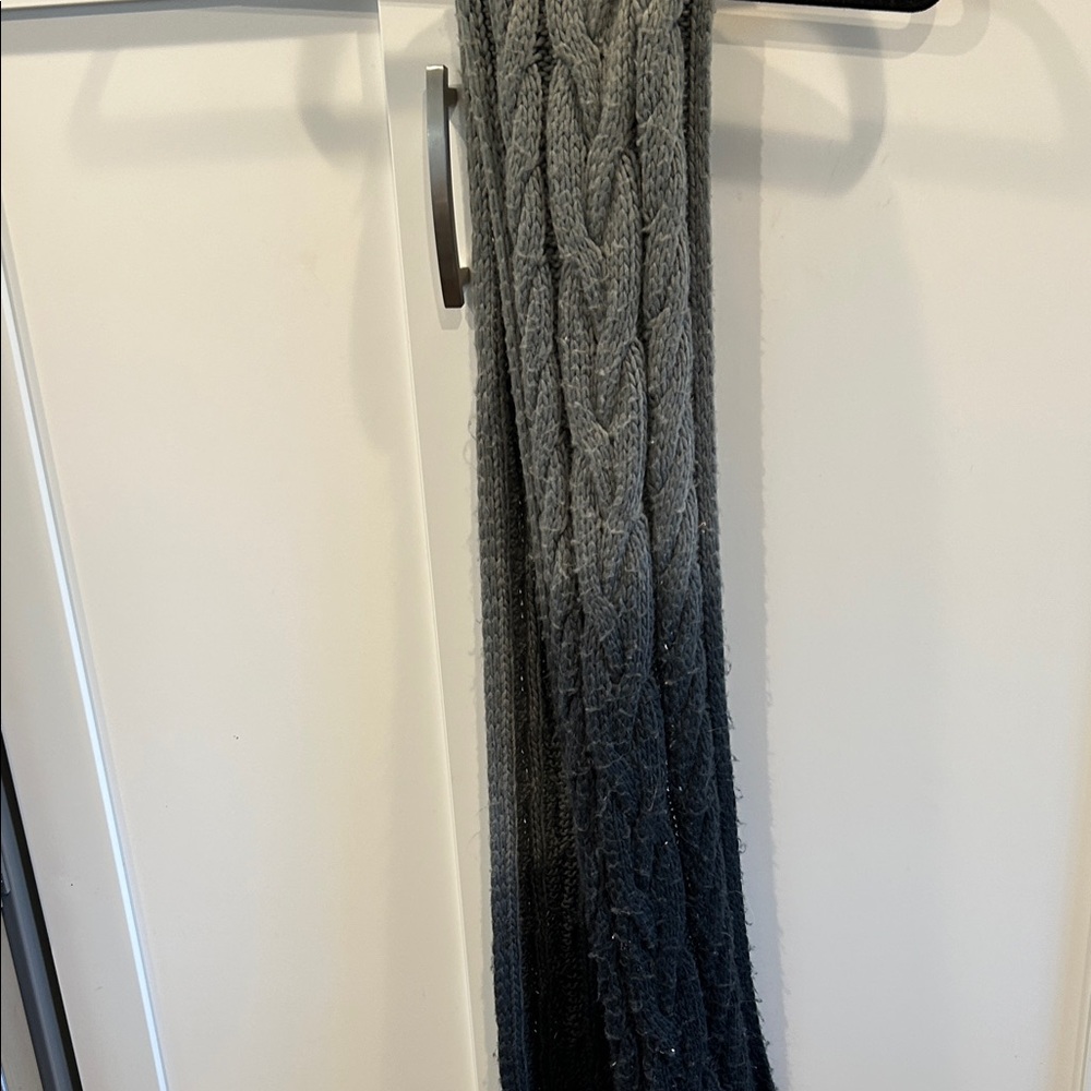 Charlotte Russe Black and Gray Ombre Knit scarf